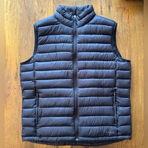 Cabela’s black duck down filled zip‎ up puffer vest men’s size L